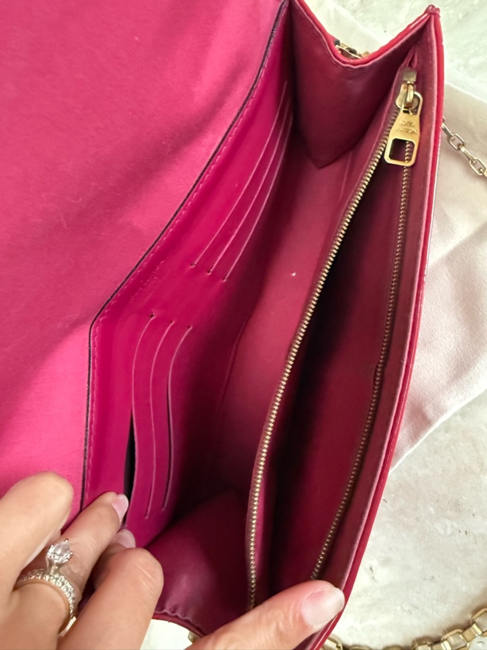 Louis Vuitton Ana Monogram Vernis Leather Raspberry bag - Picture 9 of 13
